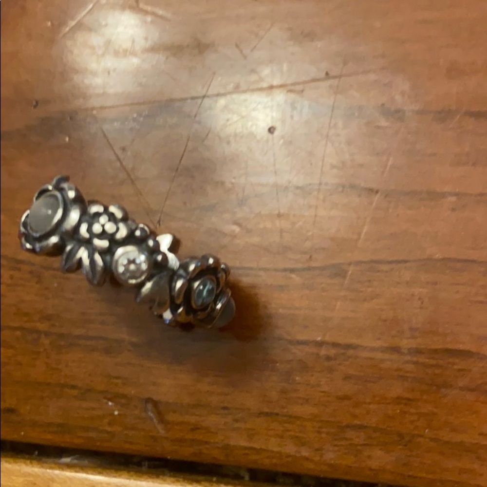 Pandora ring